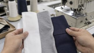 本縫い・ロック・カバーステッチの違い — アパレルOEMで知っておきたい基本の縫製